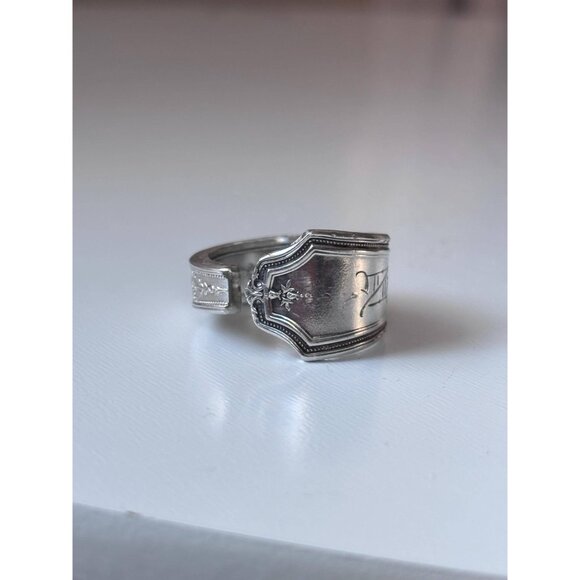 Handmade Antique Silver Plated Spoon Ring: Monogram “N” “Ancestral”, Size 10.5 - Picture 4 of 8